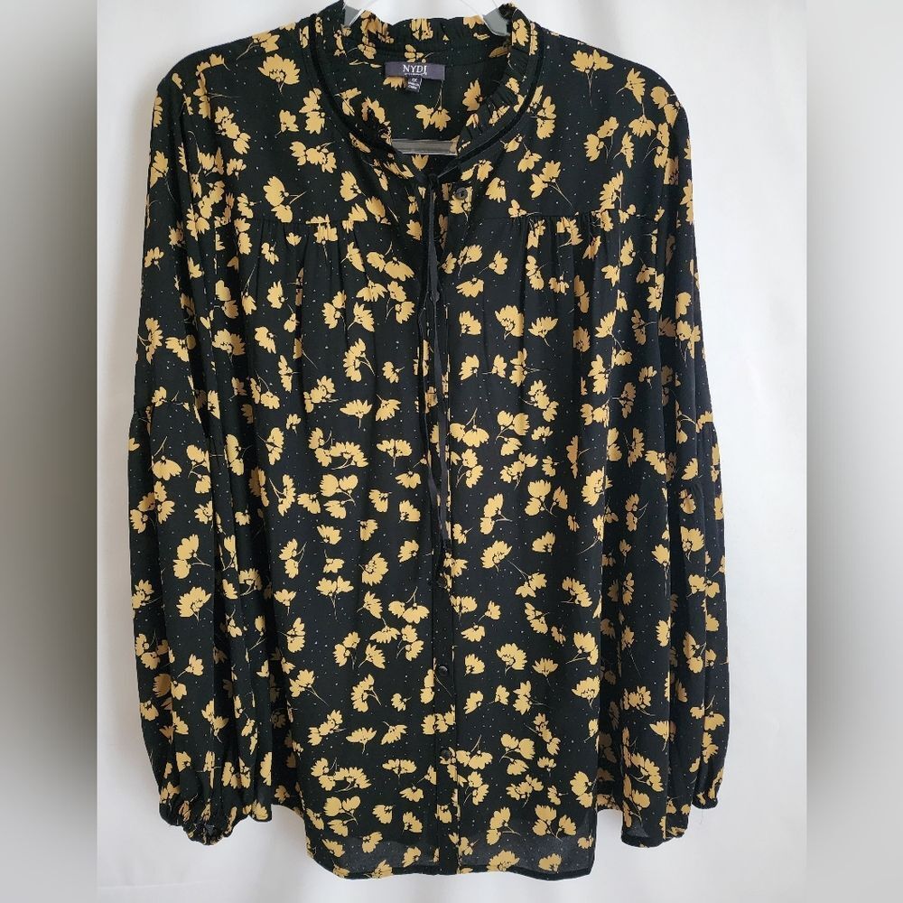 NYJD Black Floral print blouse